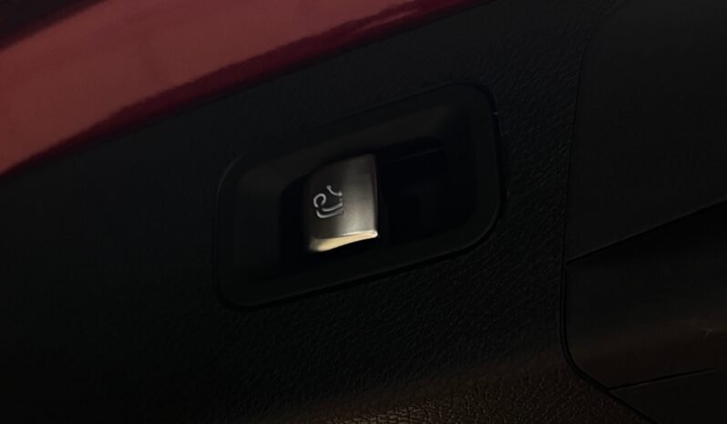 
								Mercedes-Benz E 300 de 4MATIC 2x AMG full									