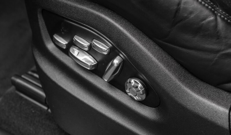 
								Porsche Cayenne Coupé E-Hybrid SportDesign full									