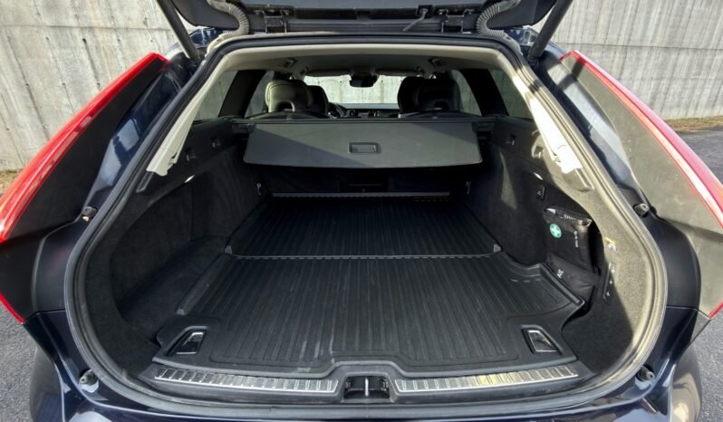 
								Volvo V90 T8 Twin Engine 408 ch Inscription AWD full									