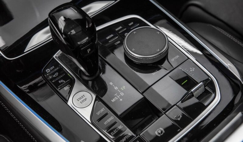 
								BMW X5 M-Sport Individual full									