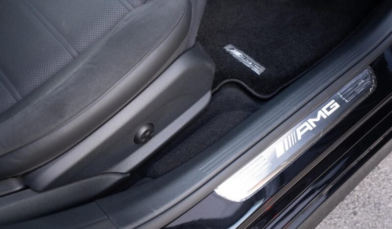 
								Mercedes-Benz E 43 AMG 4MATIC full									