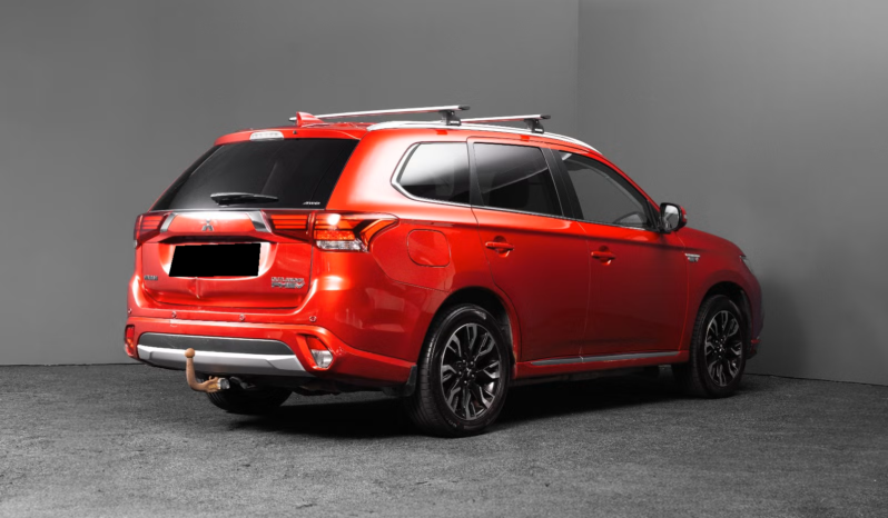 
								Mitsubishi Outlander PHEV AWD Instyle+ full									