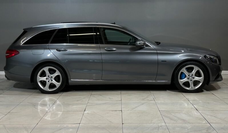 
								Mercedes-Benz C 350 e full									