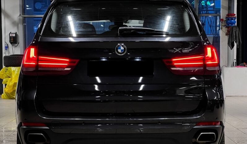 
								BMW X5 xDrive40e iPerformance full									