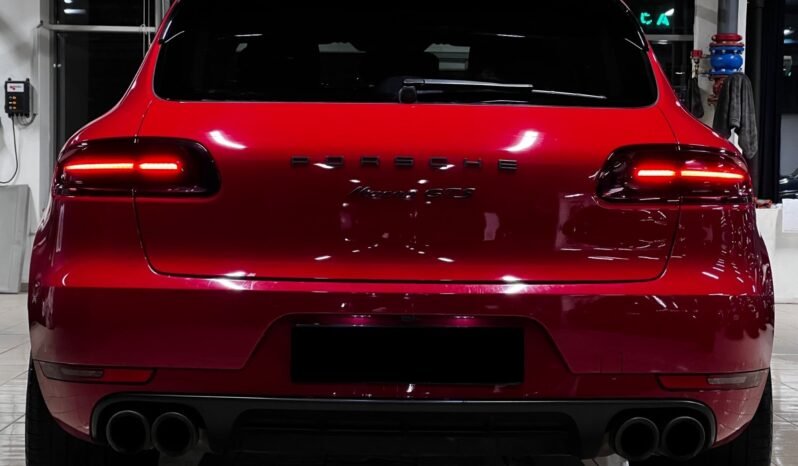 
								Porsche Macan GTS full									