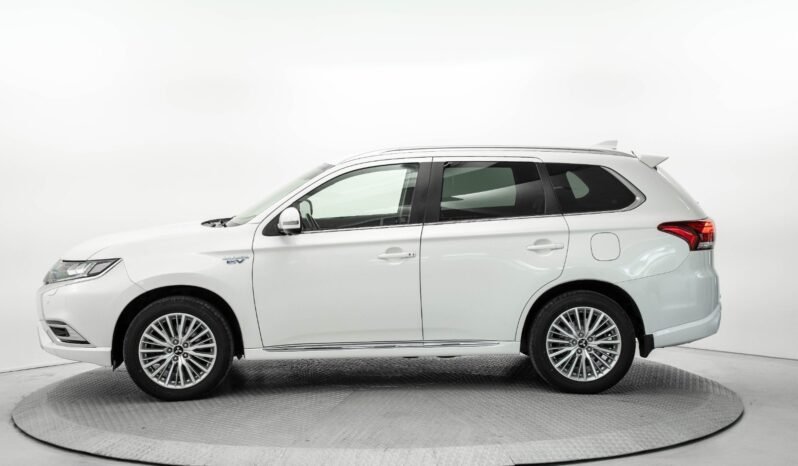 
								Mitsubishi Outlander PHEV 2.4 Instyle+ AWD full									