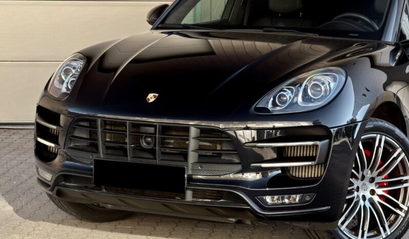 
								Porsche Macan Turbo full									