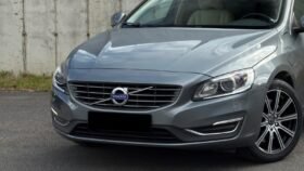 Volvo V60 D5 Twin Engine AWD Momentum