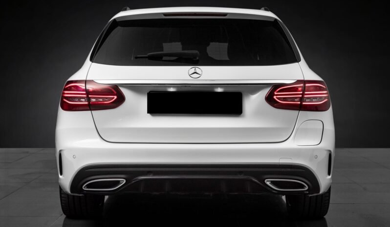 
								Mercedes-Benz C300 de 2x AMG full									