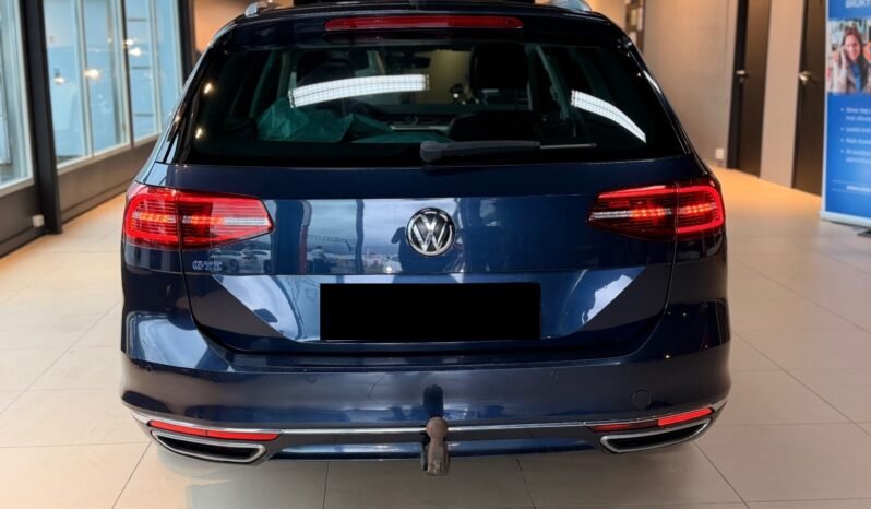 
								Volkswagen Passat GTE Highline full									