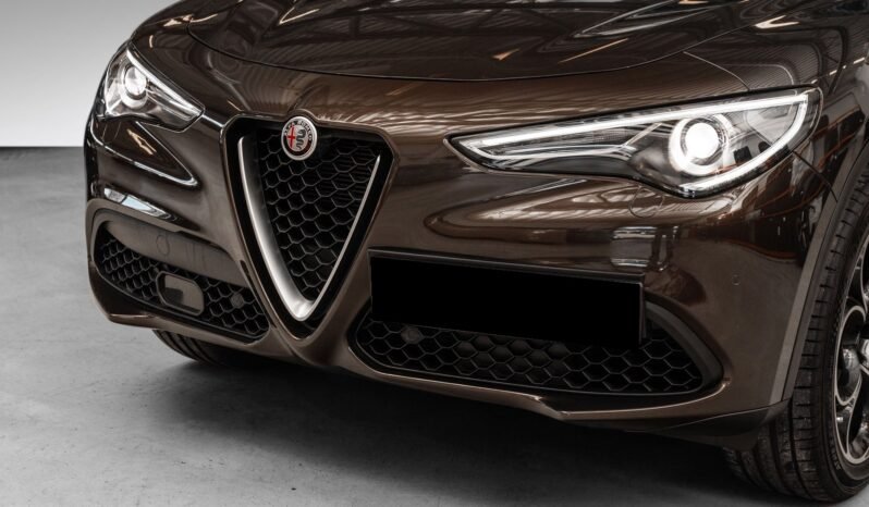 
								Alfa Romeo Stelvio 2.0 Turbo 280 ch Super AWD full									