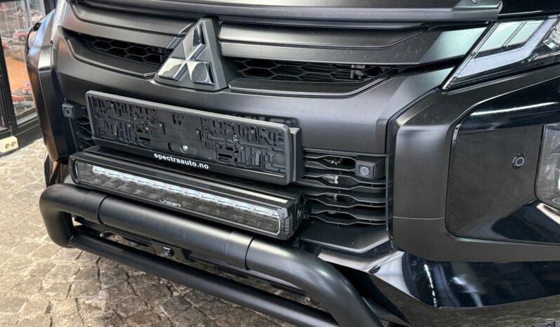 
								Mitsubishi L200 Instyle+ X-Edition full									
