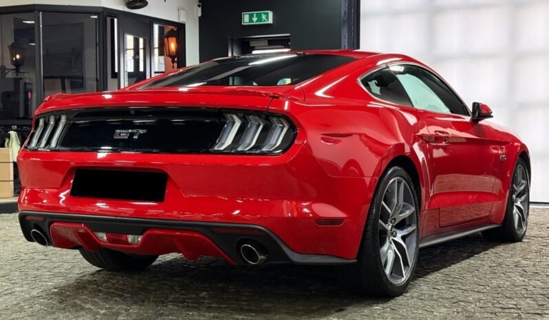 
								Ford Mustang GT Coupé 5.0 V8 full									