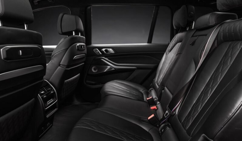 
								BMW X7 xDrive40d M Sport full									