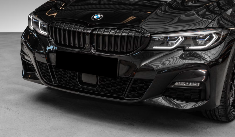 
								BMW 330e xDrive M Sport full									