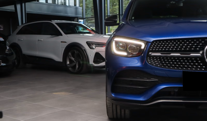 
								Mercedes-Benz GLC 300 e 4MATIC Coupé AMG Designo Night full									