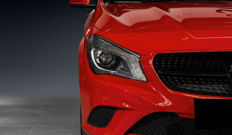 
								Mercedes-Benz CLA 180 Automatique full									
