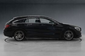Mercedes-Benz CLA 180 AMG Line
