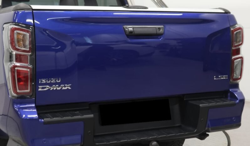 
								Isuzu D-Max Double Cab full									