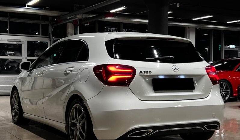
								Mercedes-Benz A 180 full									