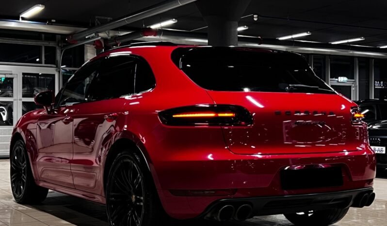 
								Porsche Macan GTS full									