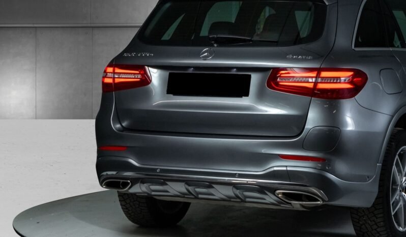 
								Mercedes-Benz GLC 350 e Plug-in Hybrid AMG full									