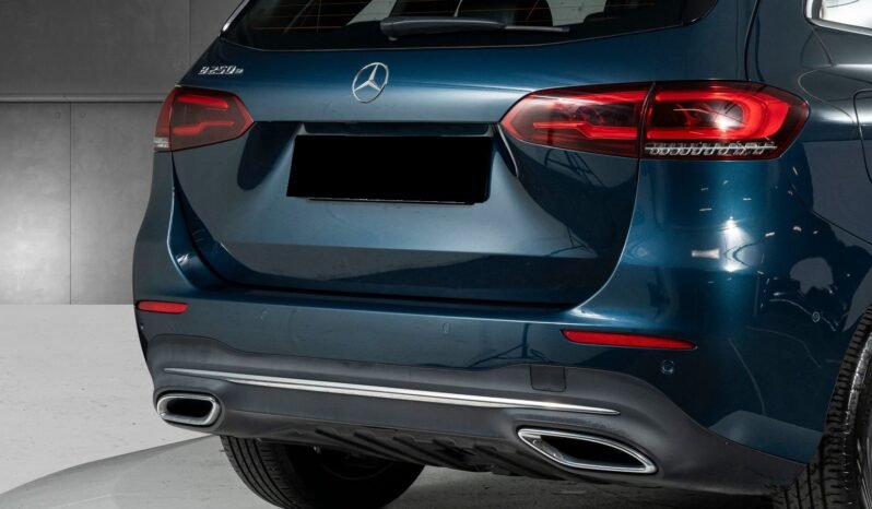 
								Mercedes-Benz B 250 e Plug-in Hybrid full									