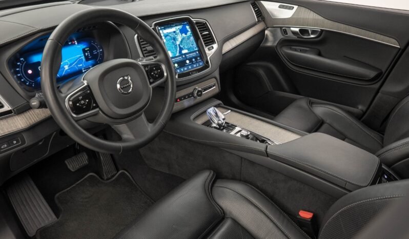 
								Volvo XC90 T8 Ultimate Dark Edition full									