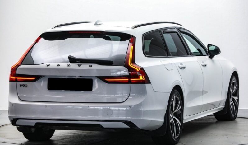 
								Volvo V90 T6 AWD R-Design full									