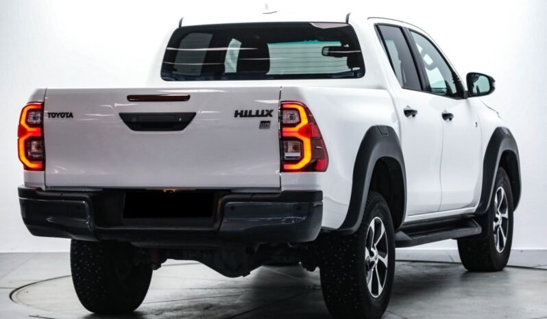 
								Toyota HiLux 2.8 D-4D 204 ch D-Cab 4WD GR Sport full									