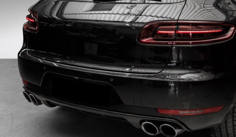 
								Porsche Macan Turbo 3.6 V6 400 ch full									