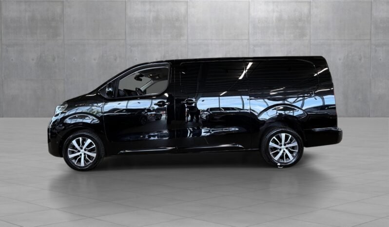 
								Toyota Proace 2.0 D 177 ch Comfort Plus L2H1 THB Automatique full									
