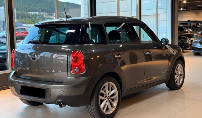 
								MINI Countryman Cooper ALL4 full									