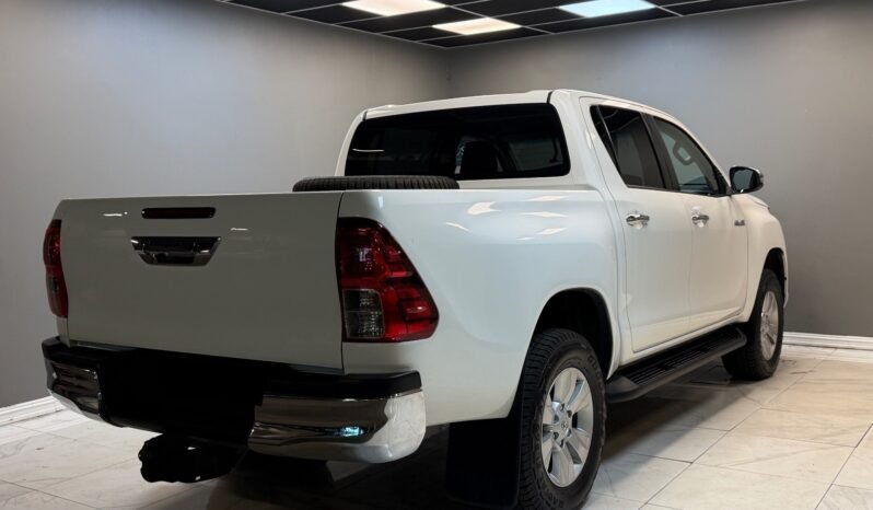
								Toyota HiLux 2.4 D-4D 150 ch full									