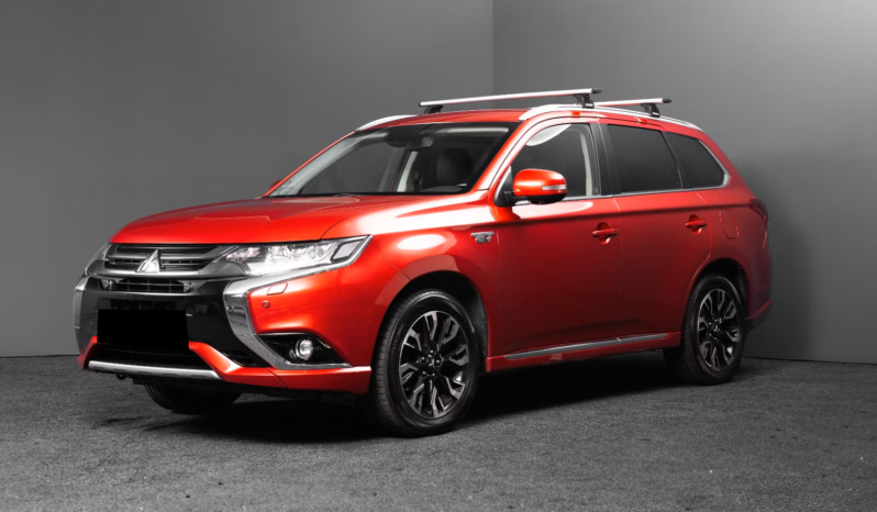 
								Mitsubishi Outlander PHEV AWD Instyle+ full									