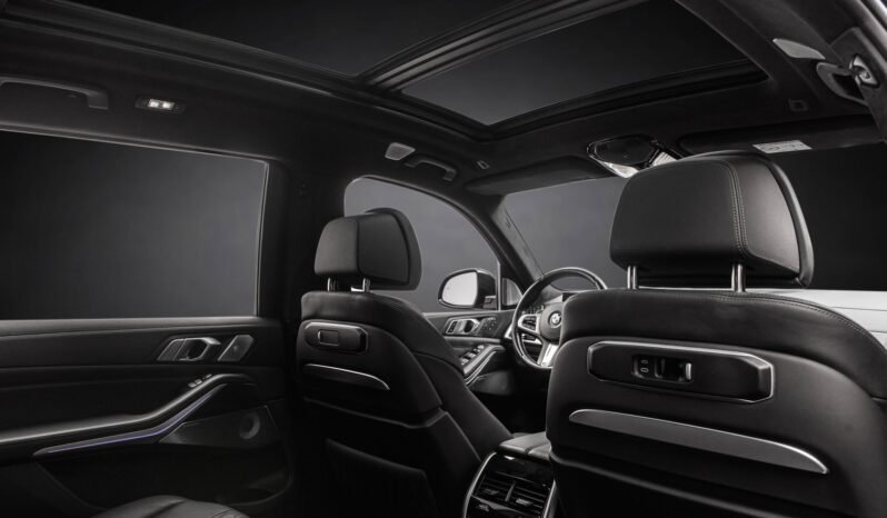 
								BMW X7 xDrive40d M Sport full									