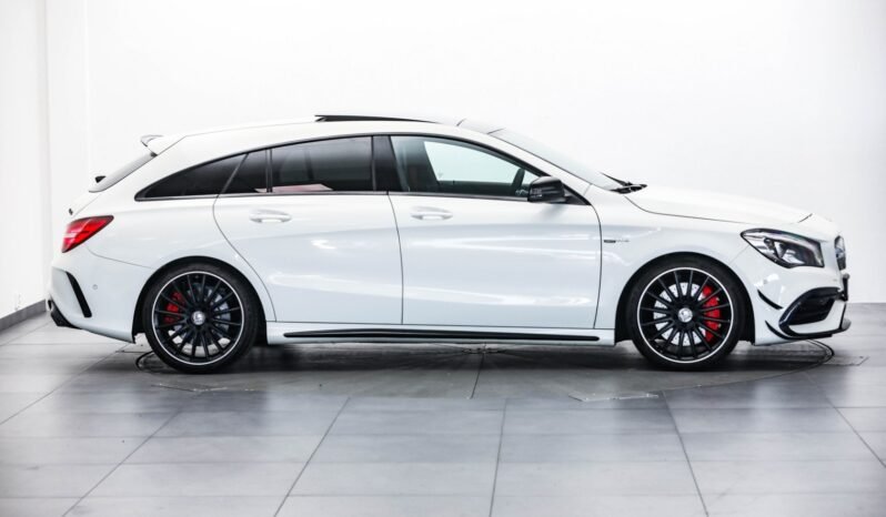 
								Mercedes-Benz CLA 45 AMG Shooting Brake full									