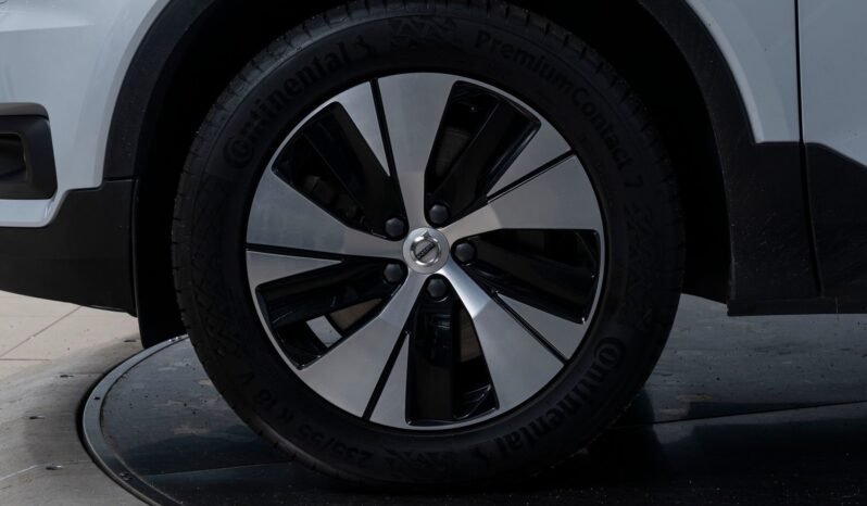
								Volvo XC40 T5 Twin Engine Momentum full									