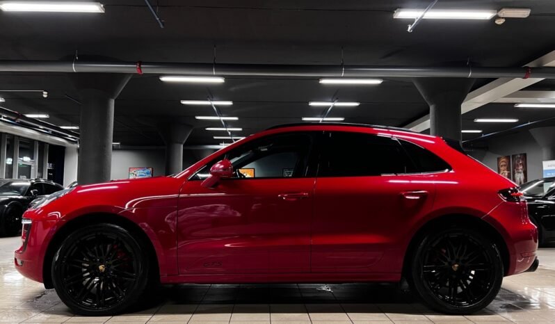 
								Porsche Macan GTS full									