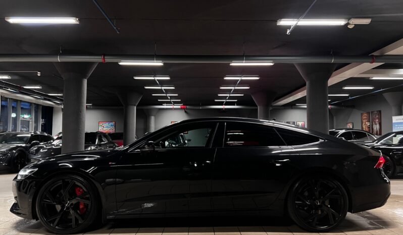 
								Audi A7 55 TFSI V6 S line full									