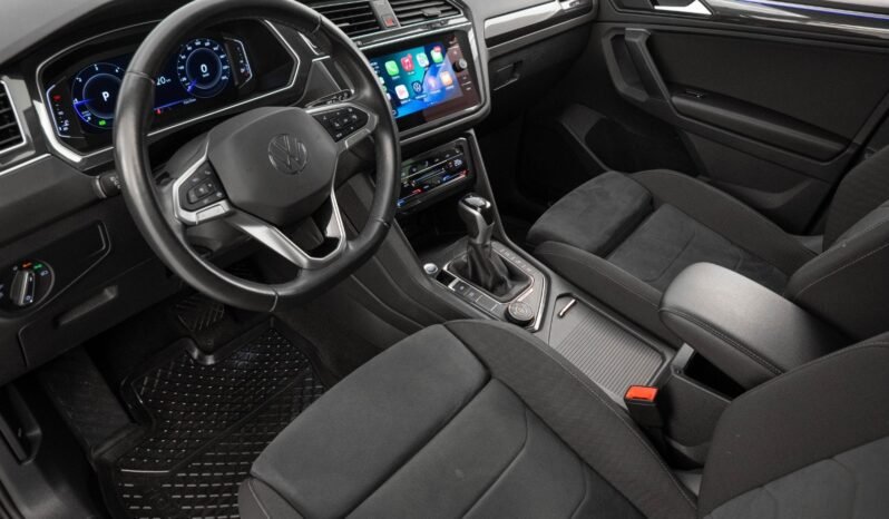 
								Volkswagen Tiguan 2.0 TDI 4Motion DSG full									