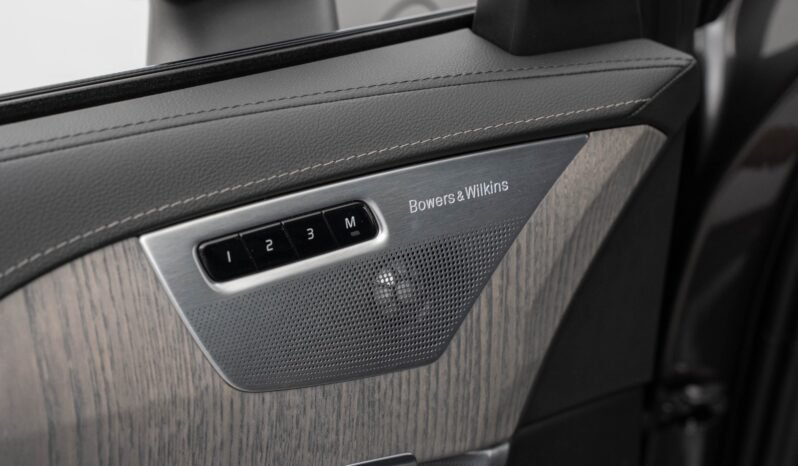 
								Volvo XC90 T8 Ultimate Dark Edition full									