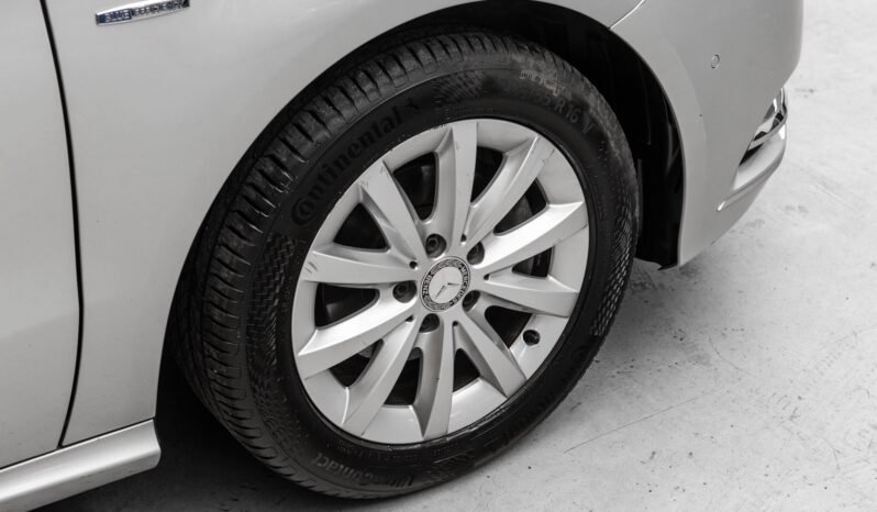 
								Mercedes-Benz B 180 122 ch – S-Tourer full									