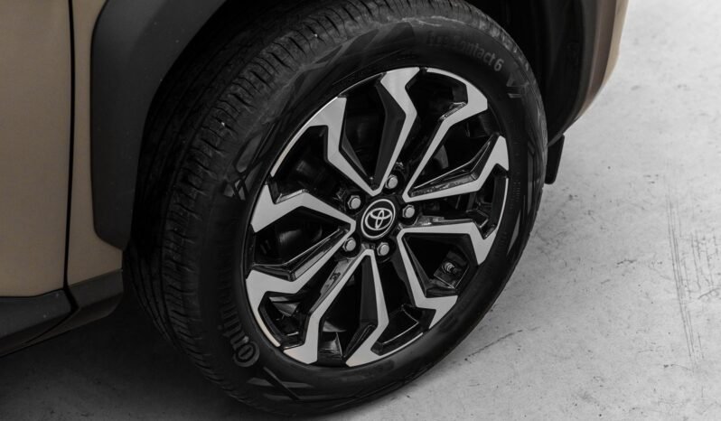 
								Toyota Yaris Cross 1.5 Hybrid 178 ch Active Tech AWD-i full									