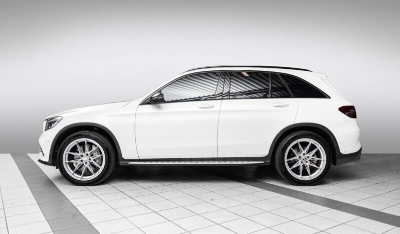 
								Mercedes-Benz GLC 220d 4MATIC – AMG full									