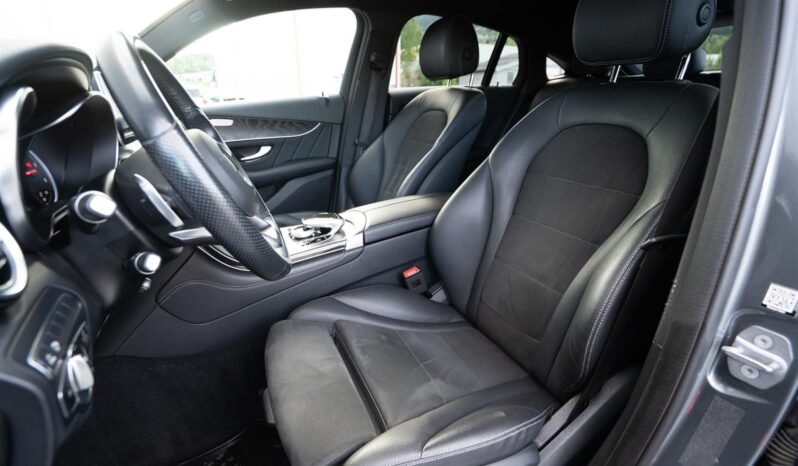 
								Mercedes-Benz GLC 250 d 4MATIC Coupé AMG full									