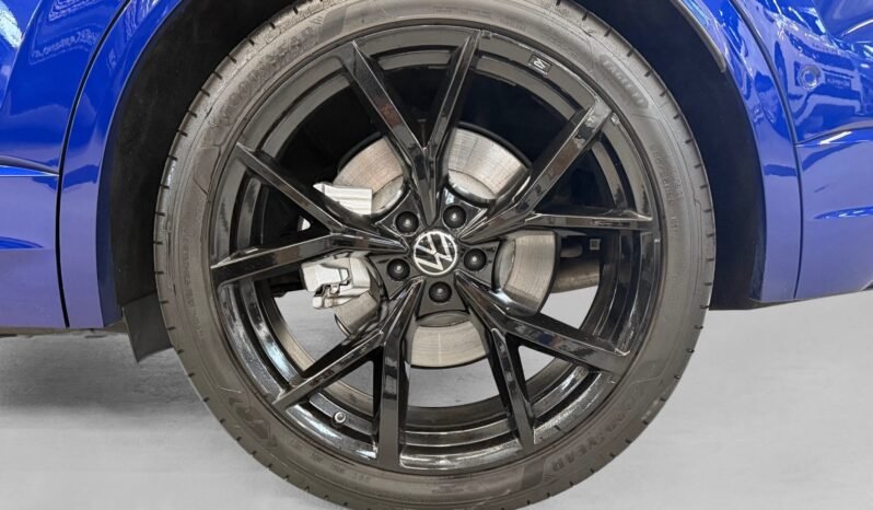 
								Volkswagen Touareg R eHYBRID V6 4MOTION full									
