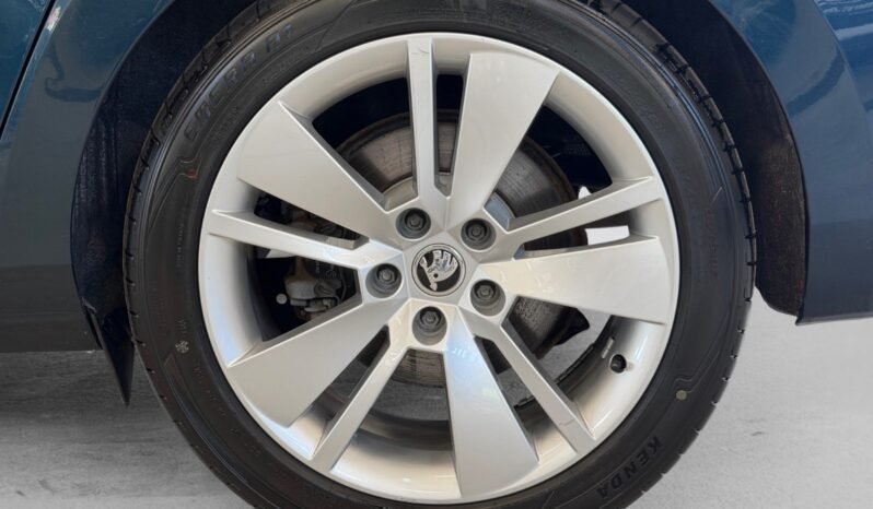 
								Škoda Superb iV Plug-in Hybrid Style full									