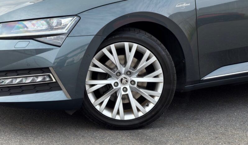 
								Škoda Superb 1.4 TSI iV Laurin & Klement (L&K) full									