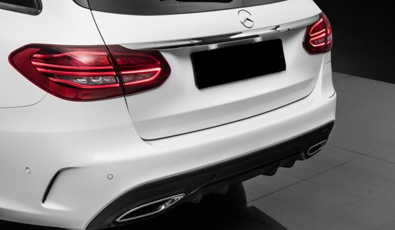 
								Mercedes-Benz C300 de 2x AMG full									